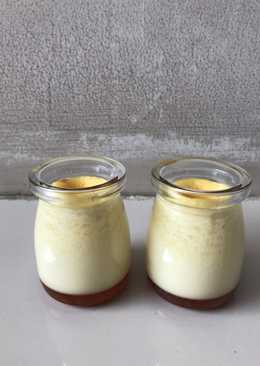 Caramel custard pudding