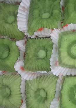 Kue putri ayu kelapa campur