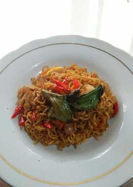 Mie goreng anak kos