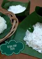 Ketan urap kelapa