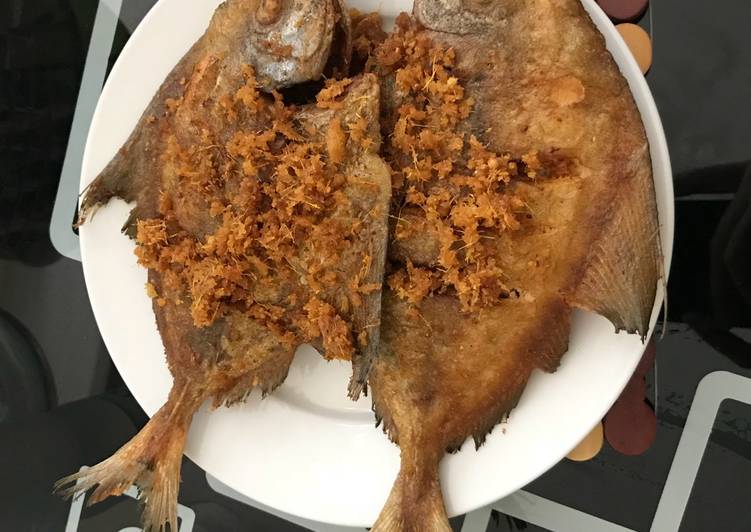 Bawal goreng lengkuas