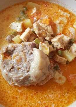 Lontong sayur buntut