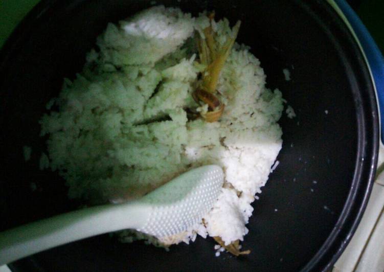 gambar untuk resep makanan Nasi uduk sederhana