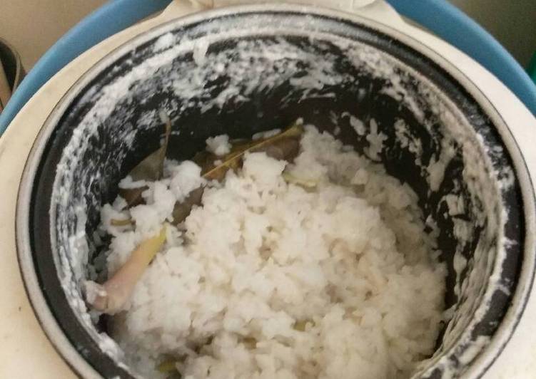 resep makanan Nasi uduk rice cooker