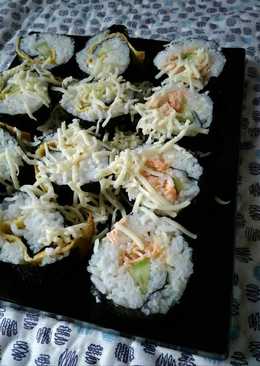 Sushi Salmon Cheese Roll Vs Dadar Telur Cheese Roll