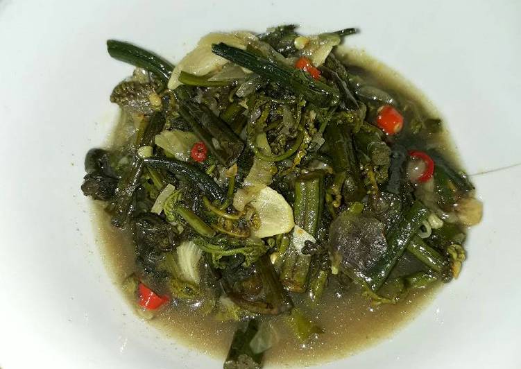  Resep Tumis daun pakis oleh Samy Cookpad