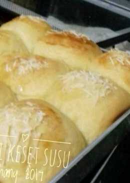 Roti Keset Susu..Roti keju manis.. nostalgia roti jadul