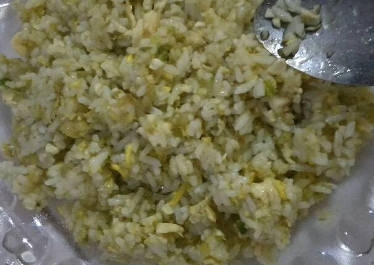 bahan dan cara membuat Nasi goreng cikur (kencur)