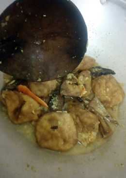 Tahu tongkol bumbu rujak