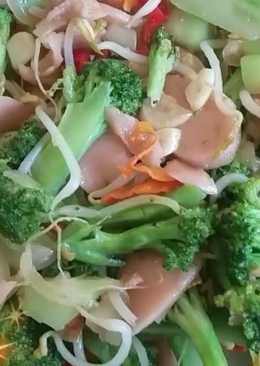 Tumis Brokoli + Tauge + Sosis Ayam