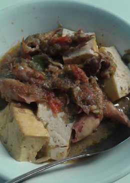Cumi kering tahu sambel pedas