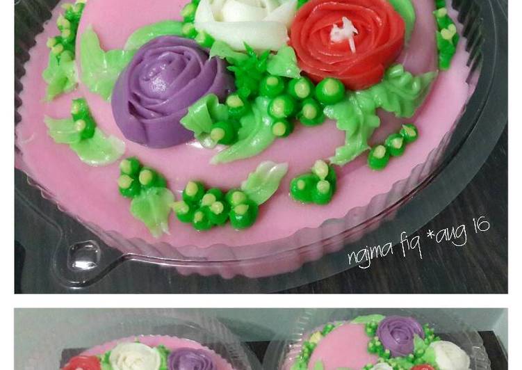 gambar untuk cara membuat Puding strawberry jelly cream flower