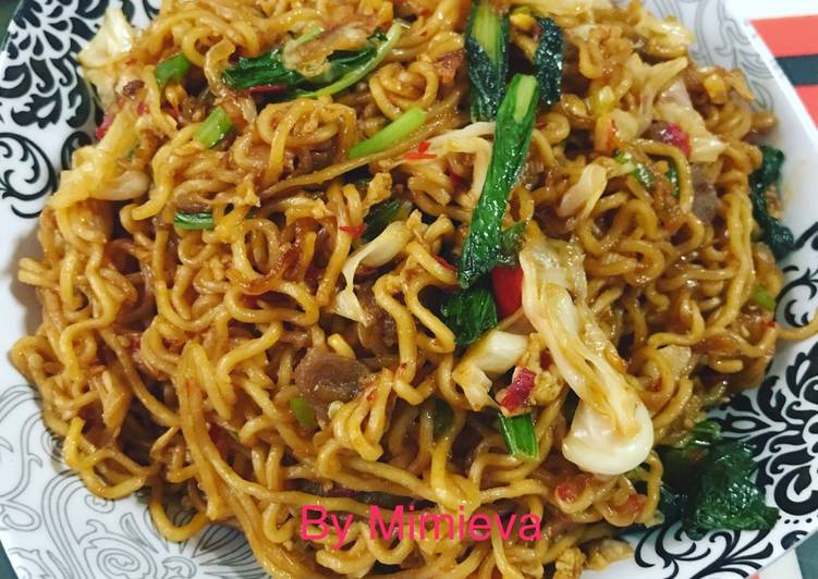 bahan dan cara membuat Mie goreng terasi pedas