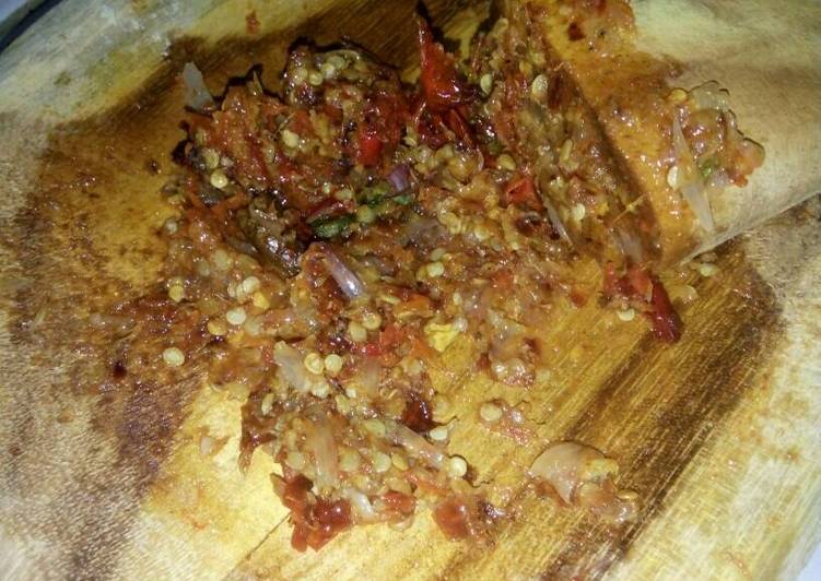 resep lengkap untuk Sambel bawang goreng