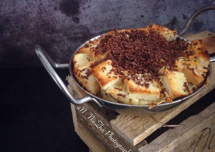 resep lengkap untuk Hot Choco Bread Banana Pudding Simple