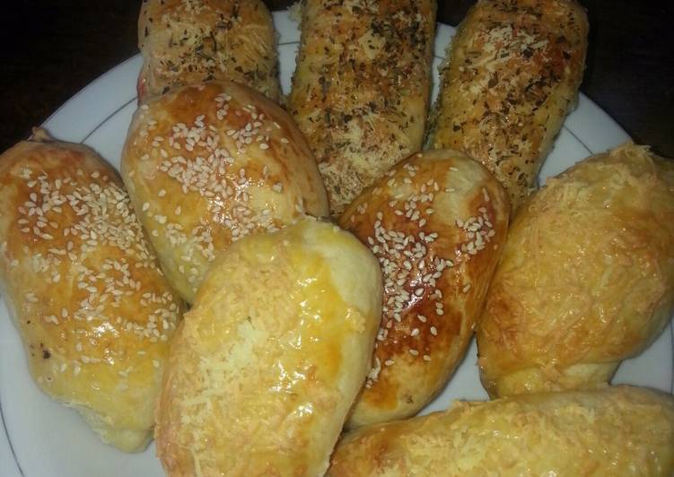 Resep Killer soft bread topping parmesan chesse, isian keju dan isian
coklat By Dani herawati