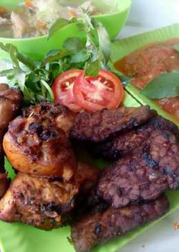 Ayam & Tempe Goreng Bumbu Bacem