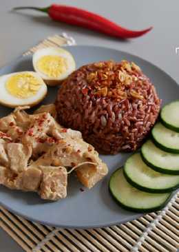 Gudeg Nangka dan Nasi Merah