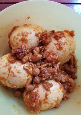 Balado telur, teri medan n kacang tanah