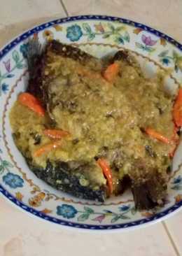 Ikan mas bumbu acar