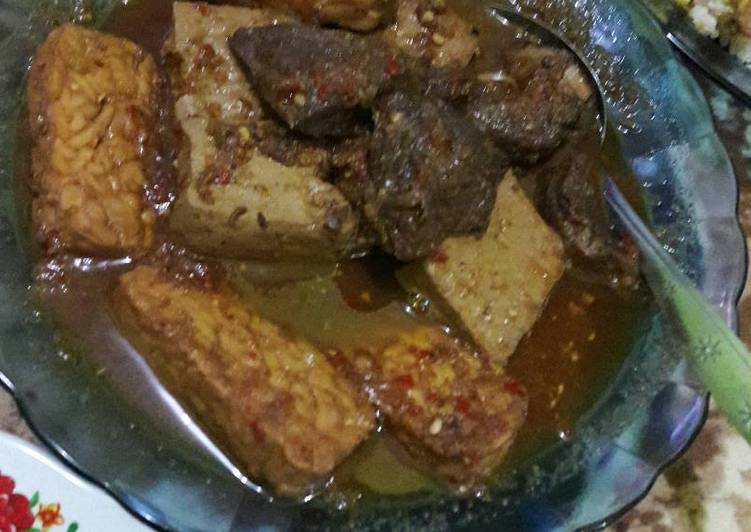  Resep Semur daging tahu  plus tempe ala momy oleh Nenk 