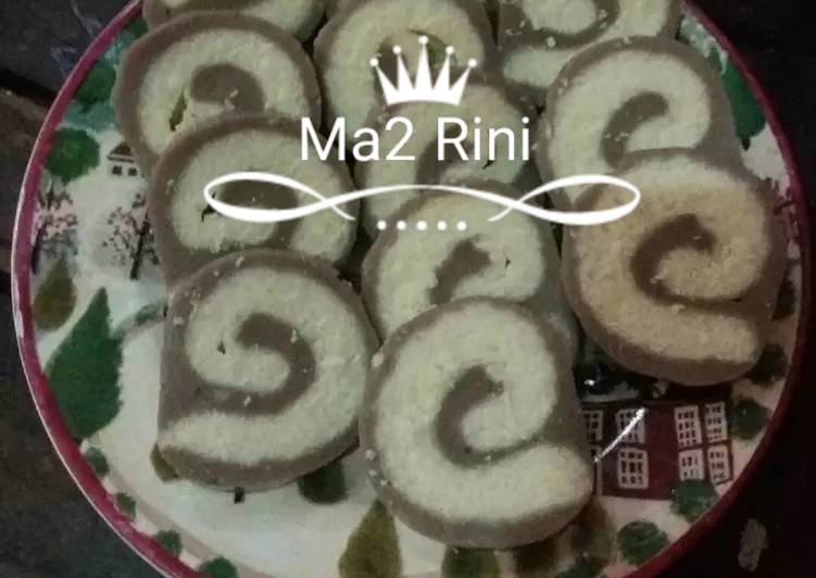 cara membuat Puding Roti Tawar Gulung ala 