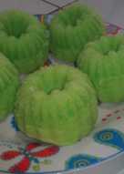 Bolu kukus pandan tepung beras