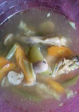 Sop ayam jamur