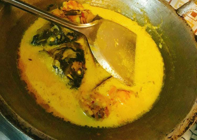 resep masakan Gule kuning ikan mas