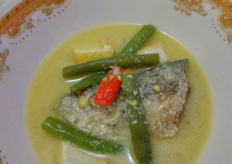 bahan dan cara membuat Kembung gulai putih