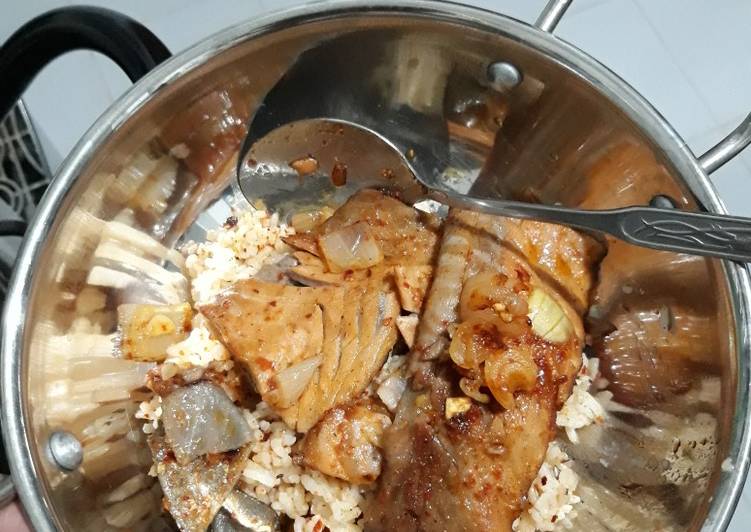Resep Nasgor salmon garlic Kiriman dari Aprilian Aminah