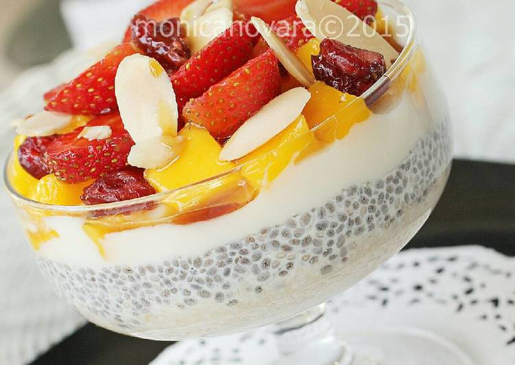 cara membuat Mango-berry Chia Pudding