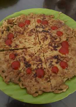 Pizza mie with kornet