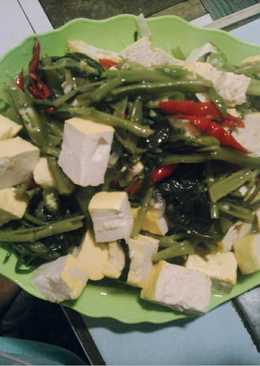 Tumis kangkung, tahu putih