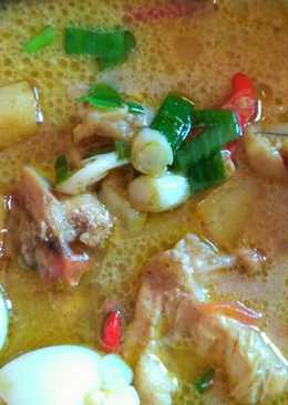 Soto ayam kuah santan