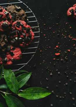 Chewy Red Velvet and Chocolate Cookies