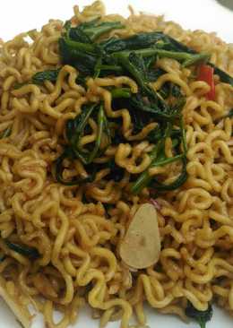 Mie goreng kangkung belacan