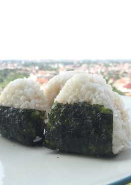 Onigiri tuna mayo - super quick lunch box