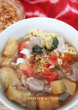 Homemade soto mie abang-abang