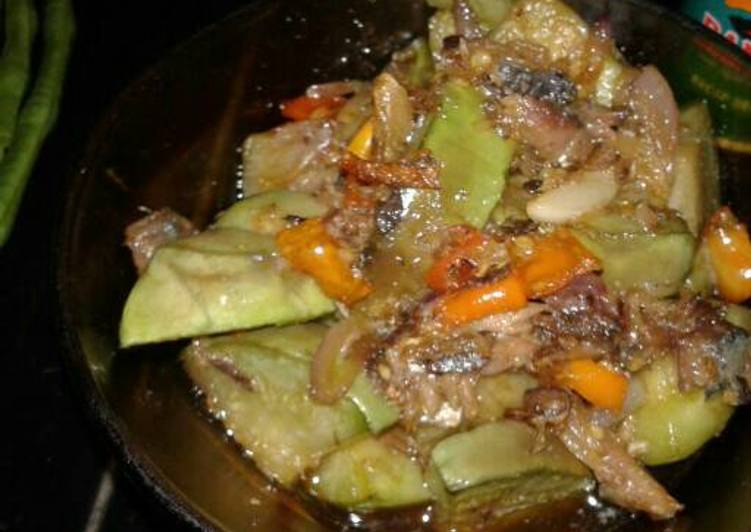 resep makanan Ikan asin japu tumis terong