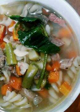 Sop daging makaroni