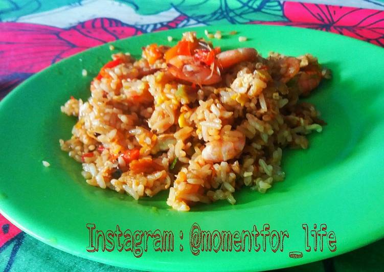  Resep  Nasi  goreng  udang  spesial oleh Asri Nurwendahsari 