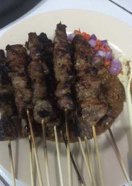 Sate sapi bumbu kacang