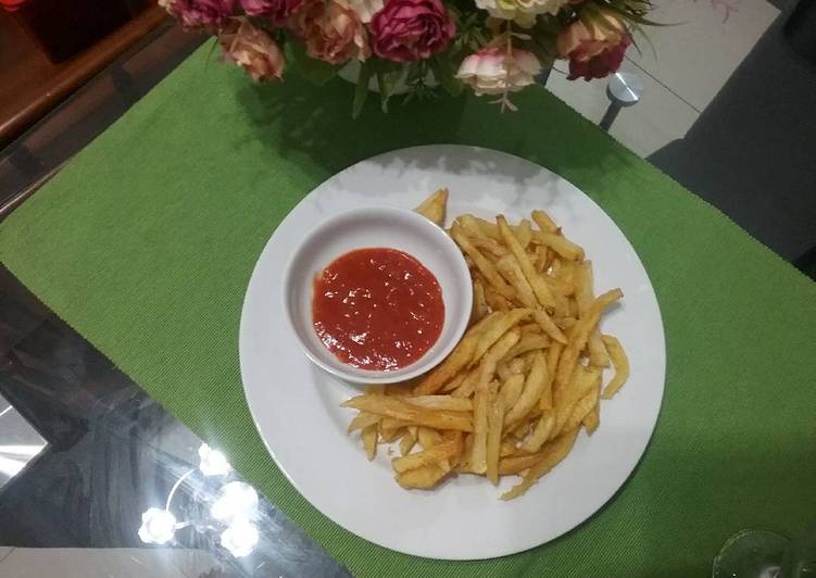 bahan dan cara membuat Homemade French Fries (kentang ala Mcd KFC)