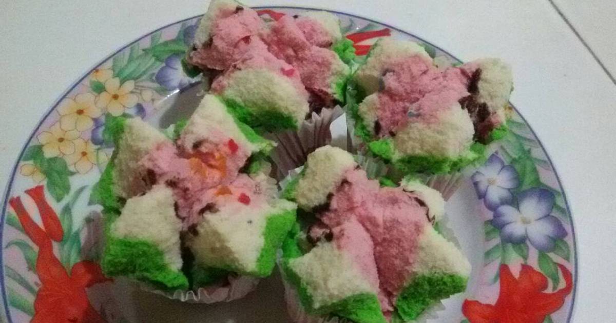 Resep Bolu kukus 3 warna Resep Bolu kukus 3 warna