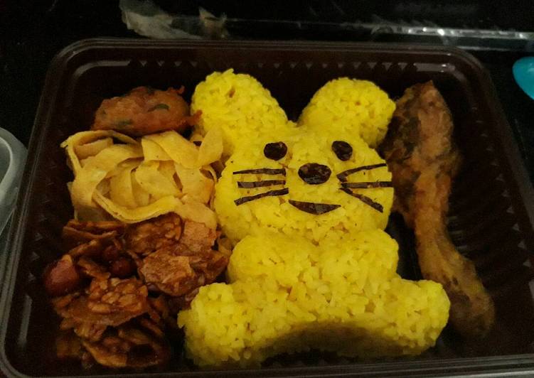 cara membuat Bento nasi kuning