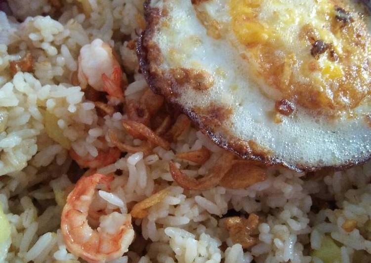 cara membuat Nasi Goreng Udang Kentang