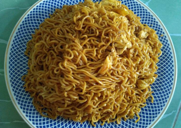 bahan dan cara membuat Mie Goreng Pedas Manis Lada Hitam