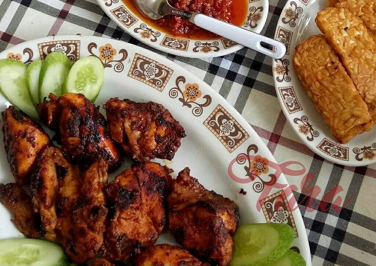 resep Ayam Bakar Bumbu Taliwang