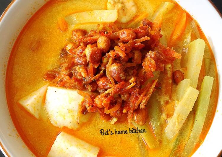 bahan dan cara membuat Lontong/Ketupat Sayur